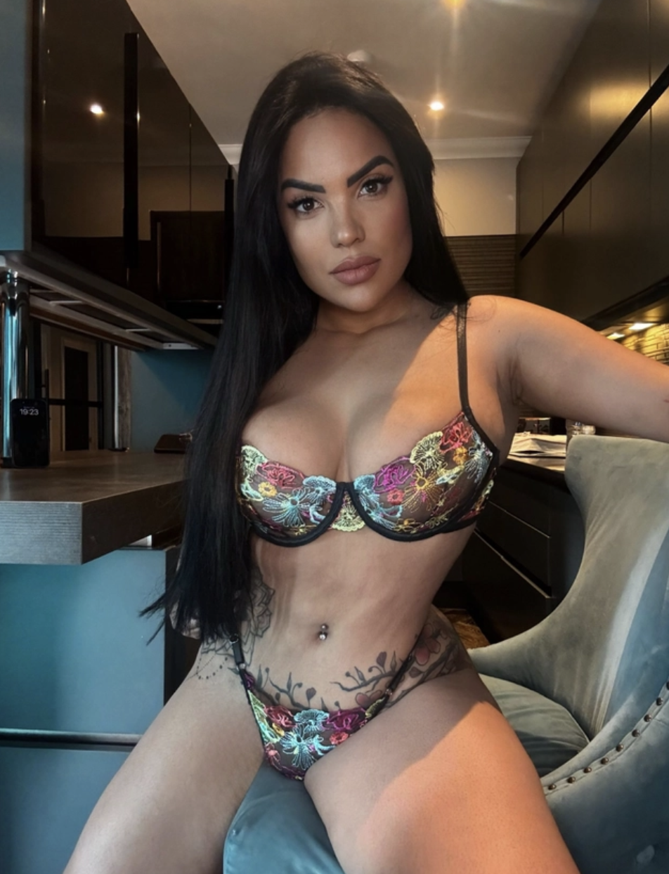 Rayka_Ferraz